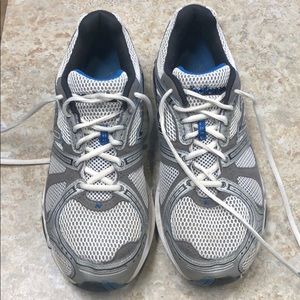 New Balance 940 in a 10.5